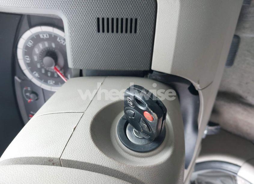 Photo 11 of 2008 Ford Escape XLT (VIN 1FMCU93168KA03345)