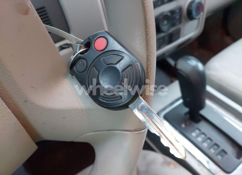 Photo 11 of 2008 Ford Escape XLT (VIN 1FMCU93168KC40627)