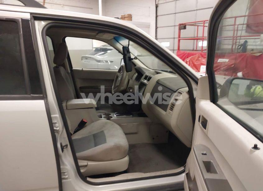 Photo 5 of 2008 Ford Escape XLT (VIN 1FMCU93168KC63535)