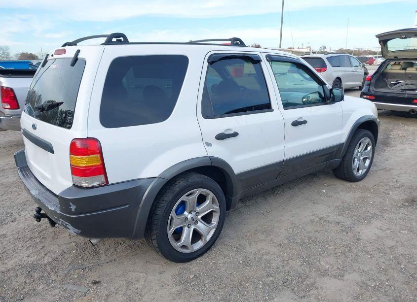 Photo 4 of 2003 Ford Escape XLT (VIN 1FMCU93173KA70285)