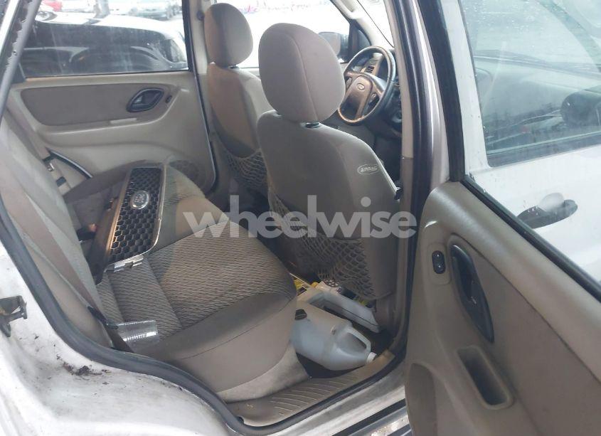 Photo 8 of 2004 Ford Escape XLT (VIN 1FMCU93174KB22029)