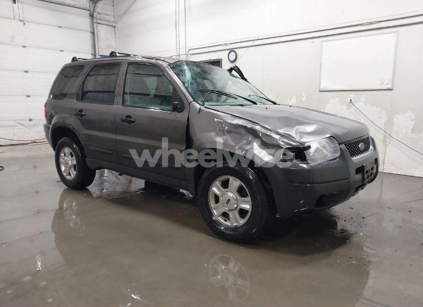 2004 Ford Escape XLT (VIN 1FMCU93174KB67570) main photo