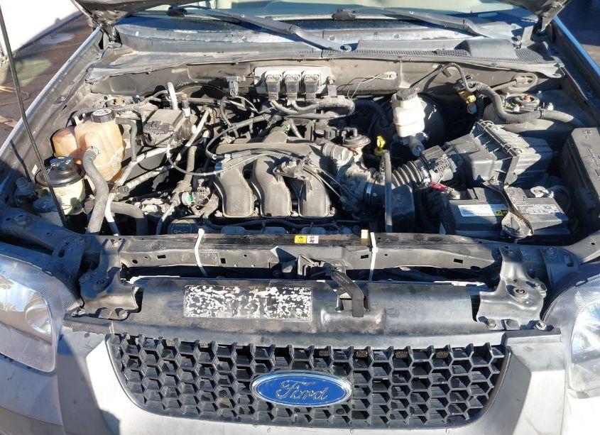 Photo 10 of 2005 Ford Escape XLT (VIN 1FMCU93175KA86988)
