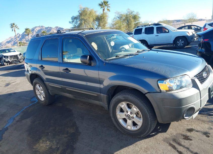 Photo 13 of 2005 Ford Escape XLT (VIN 1FMCU93175KA86988)