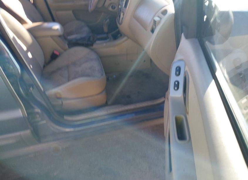 Photo 5 of 2005 Ford Escape XLT (VIN 1FMCU93175KA86988)