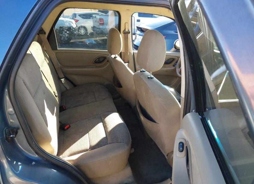 Photo 8 of 2005 Ford Escape XLT (VIN 1FMCU93175KA86988)