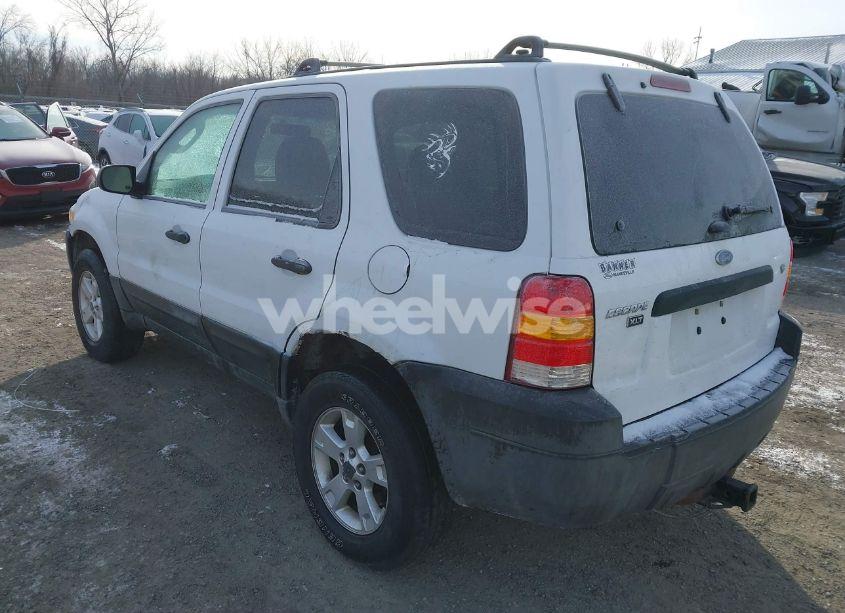 Photo 3 of 2007 Ford Escape XLT/XLT SPORT (VIN 1FMCU93177KB25212)