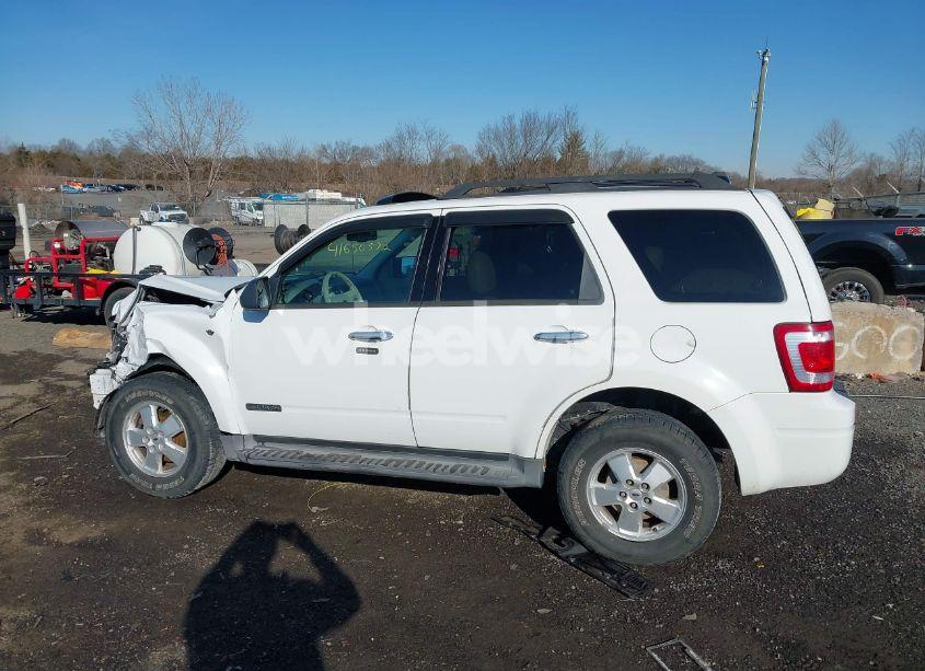 Photo 15 of 2008 Ford Escape XLT (VIN 1FMCU93178KD32359)
