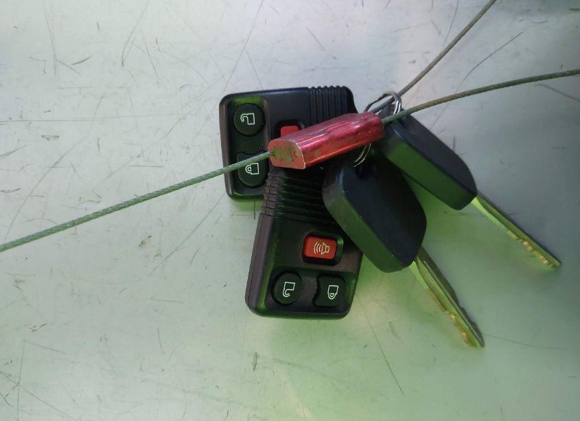 Photo 11 of 2004 Ford Escape XLT (VIN 1FMCU93184KA43274)