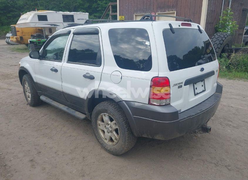 Photo 3 of 2006 Ford Escape XLT/XLT SPORT (VIN 1FMCU93186KD02820)