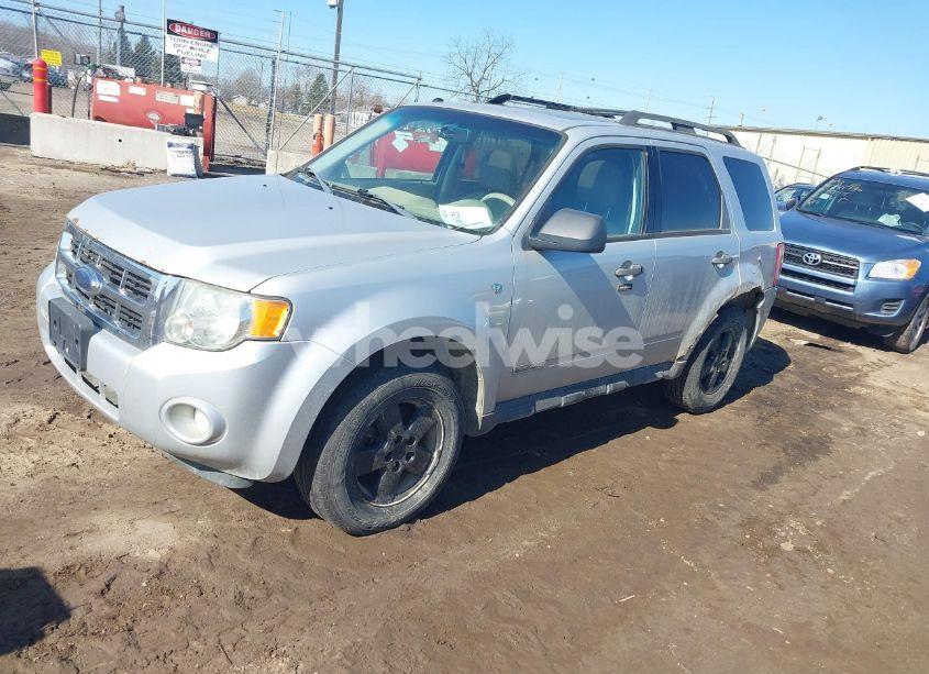 Photo 2 of 2008 Ford Escape XLT (VIN 1FMCU93188KB09750)