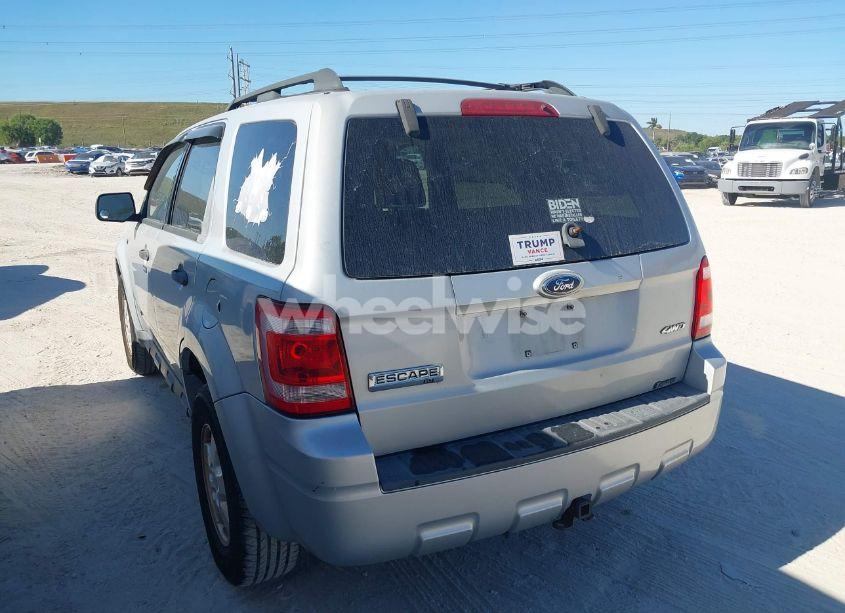 Photo 3 of 2008 Ford Escape XLT (VIN 1FMCU93188KC00856)