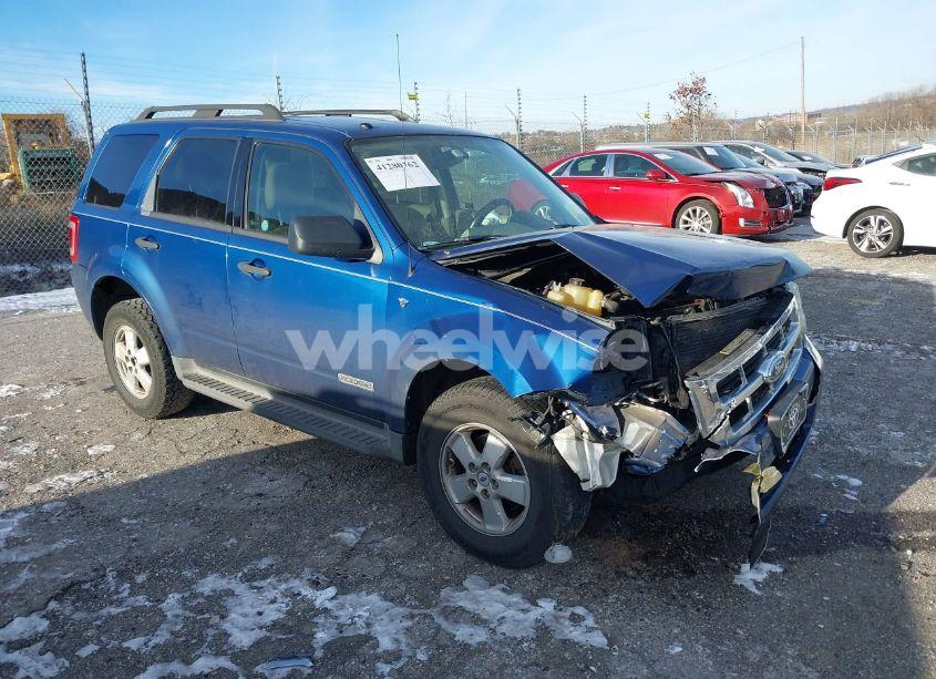 2008 Ford Escape XLT (VIN 1FMCU93188KE76325) main photo
