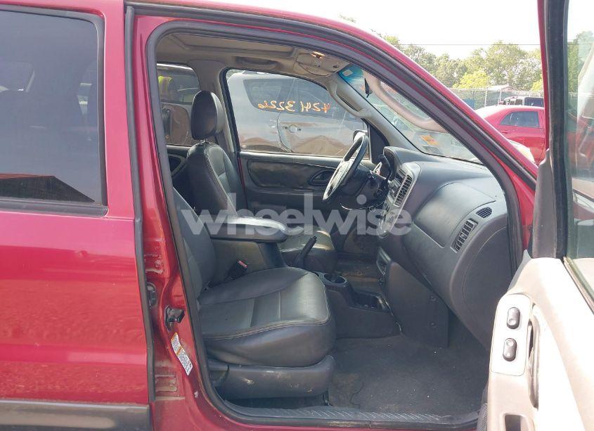 Photo 5 of 2004 Ford Escape XLT (VIN 1FMCU93194KB34635)