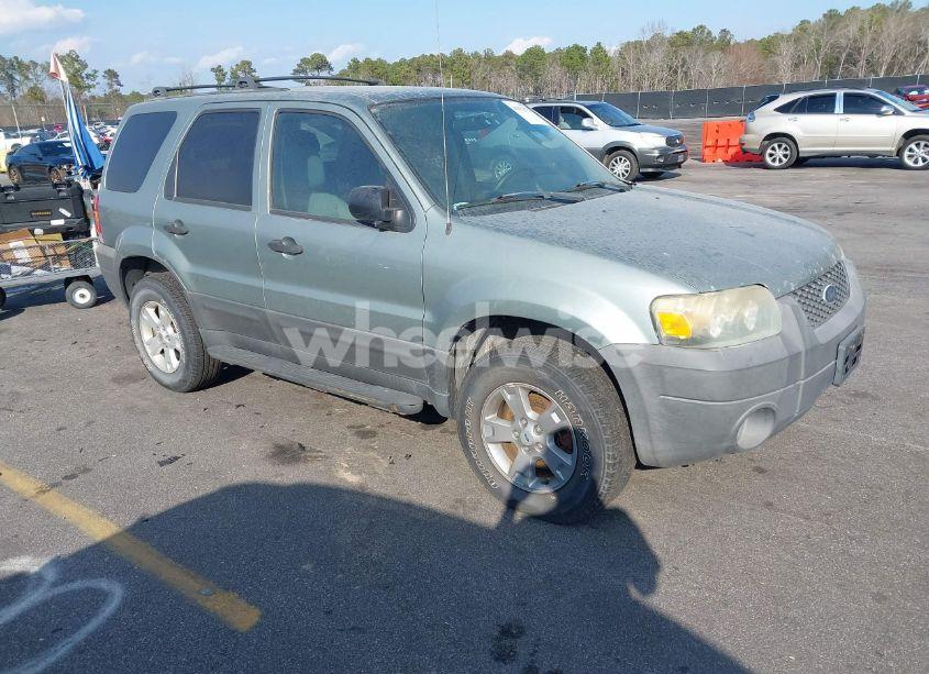 2005 Ford Escape XLT (VIN 1FMCU93195KA07157) main photo