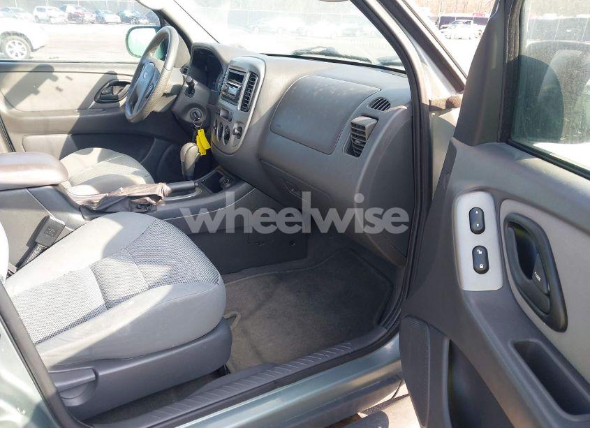 Photo 5 of 2005 Ford Escape XLT (VIN 1FMCU93195KA07157)