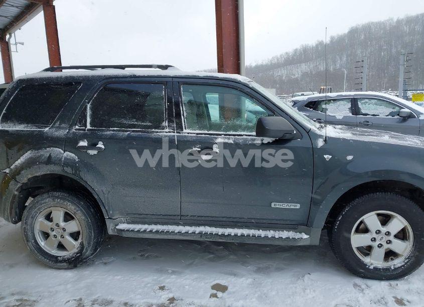 Photo 13 of 2008 Ford Escape XLT (VIN 1FMCU93198KD00772)