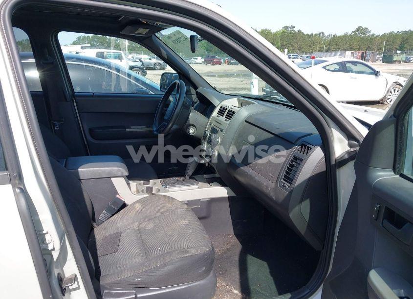 Photo 5 of 2008 Ford Escape XLT (VIN 1FMCU93198KE69299)