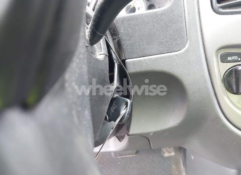 Photo 11 of 2004 Ford Escape XLT (VIN 1FMCU931X4DA18154)