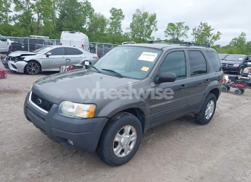 Photo 2 of 2004 Ford Escape XLT (VIN 1FMCU931X4DA18154)