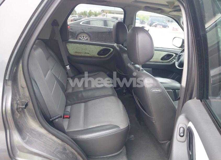 Photo 8 of 2004 Ford Escape XLT (VIN 1FMCU931X4DA18154)