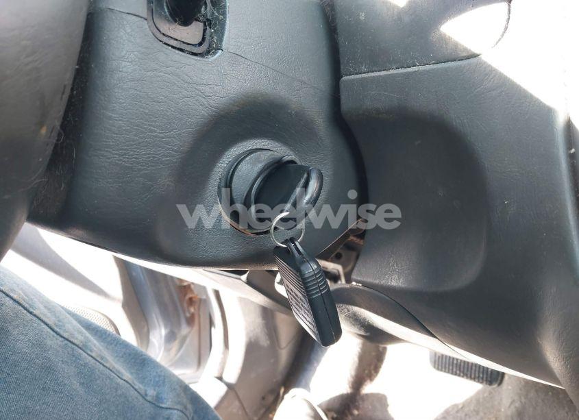 Photo 11 of 2005 Ford Escape XLT (VIN 1FMCU931X5KA97600)