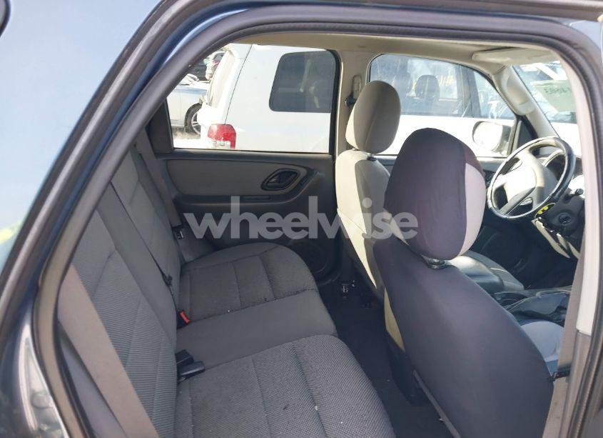 Photo 8 of 2005 Ford Escape XLT (VIN 1FMCU931X5KA97600)