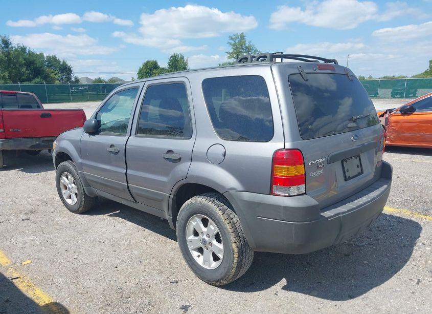 Photo 3 of 2007 Ford Escape XLT/XLT SPORT (VIN 1FMCU931X7KB99210)