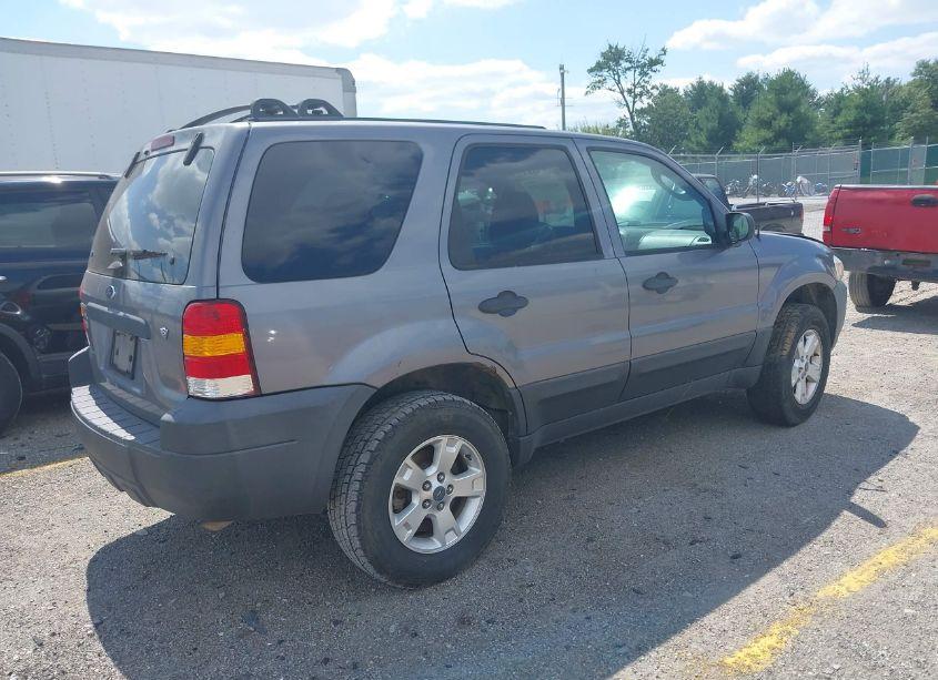Photo 4 of 2007 Ford Escape XLT/XLT SPORT (VIN 1FMCU931X7KB99210)
