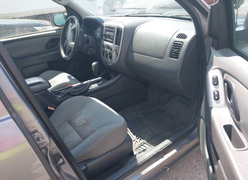 Photo 5 of 2007 Ford Escape XLT/XLT SPORT (VIN 1FMCU931X7KB99210)
