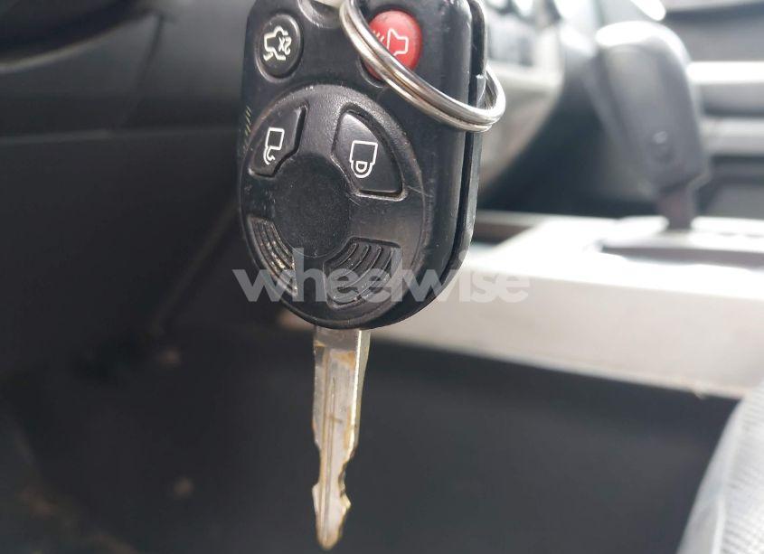 Photo 11 of 2009 Ford Escape XLT (VIN 1FMCU93709KA19708)