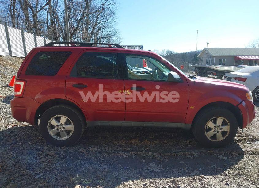 Photo 13 of 2009 Ford Escape XLT (VIN 1FMCU93709KB63274)