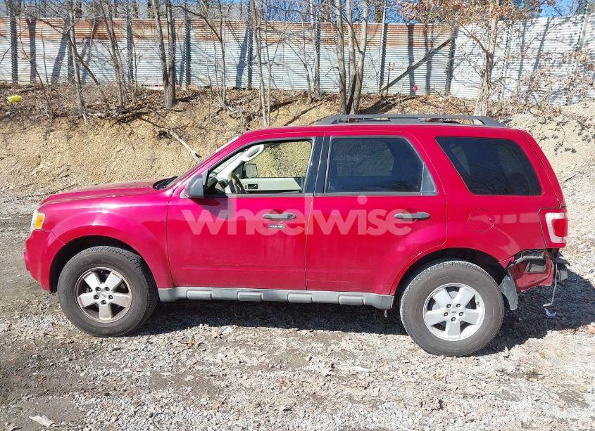 Photo 14 of 2009 Ford Escape XLT (VIN 1FMCU93709KB63274)