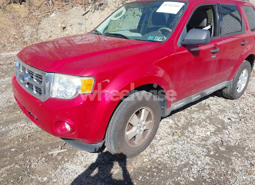 Photo 2 of 2009 Ford Escape XLT (VIN 1FMCU93709KB63274)