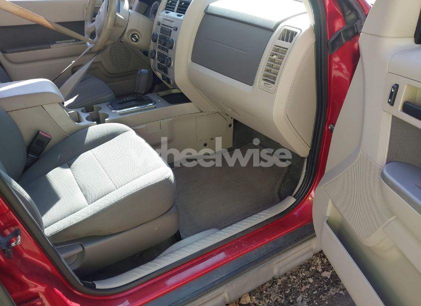 Photo 5 of 2009 Ford Escape XLT (VIN 1FMCU93709KB63274)