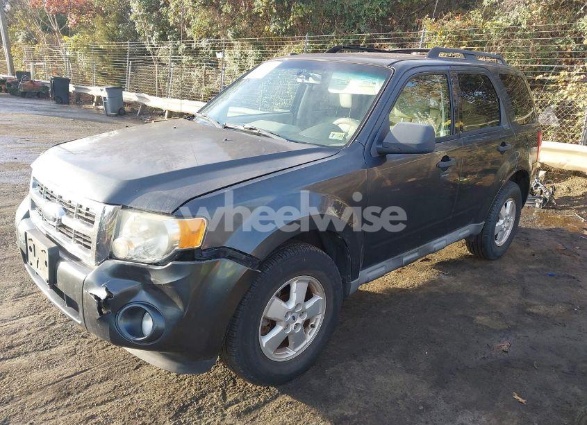 Photo 2 of 2009 Ford Escape XLT (VIN 1FMCU93709KC85651)