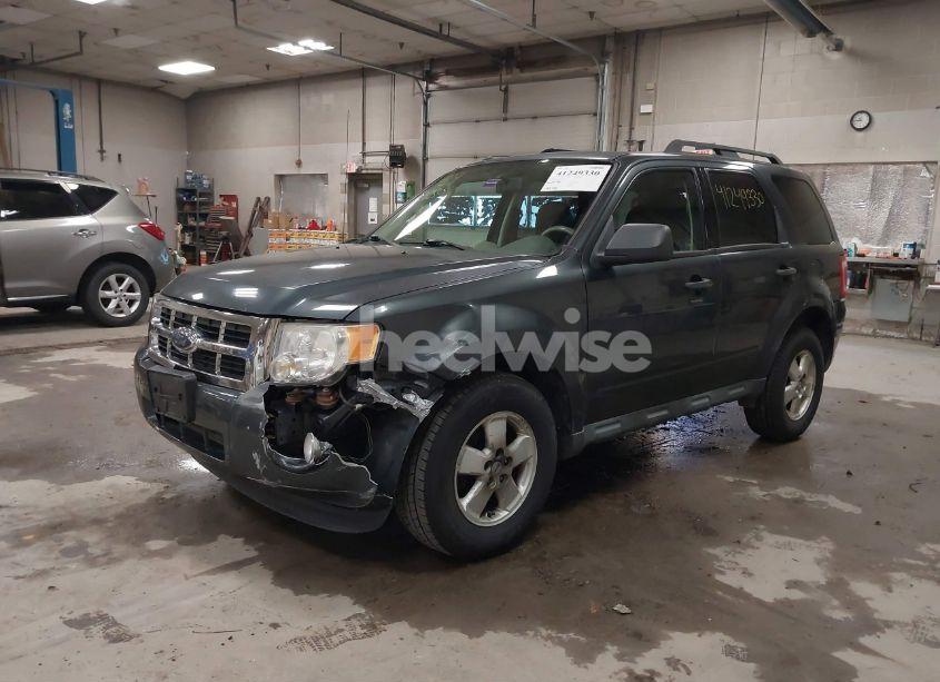 Photo 2 of 2009 Ford Escape XLT (VIN 1FMCU93709KD03906)