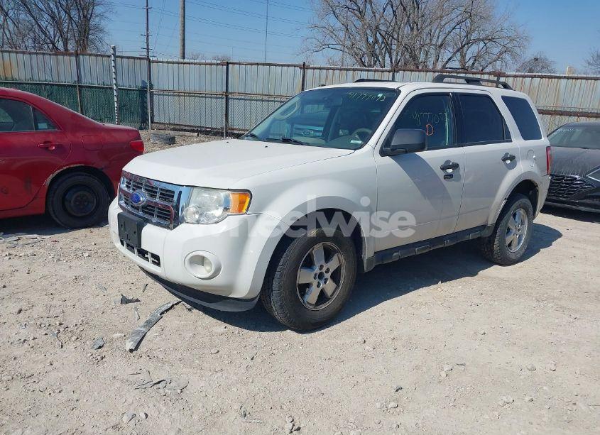 Photo 2 of 2009 Ford Escape XLT (VIN 1FMCU93719KB54891)