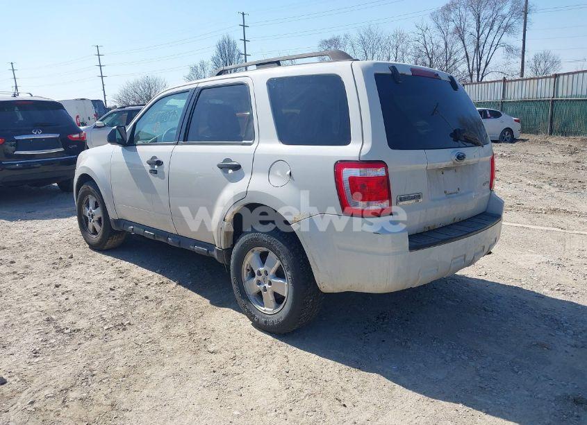 Photo 3 of 2009 Ford Escape XLT (VIN 1FMCU93719KB54891)