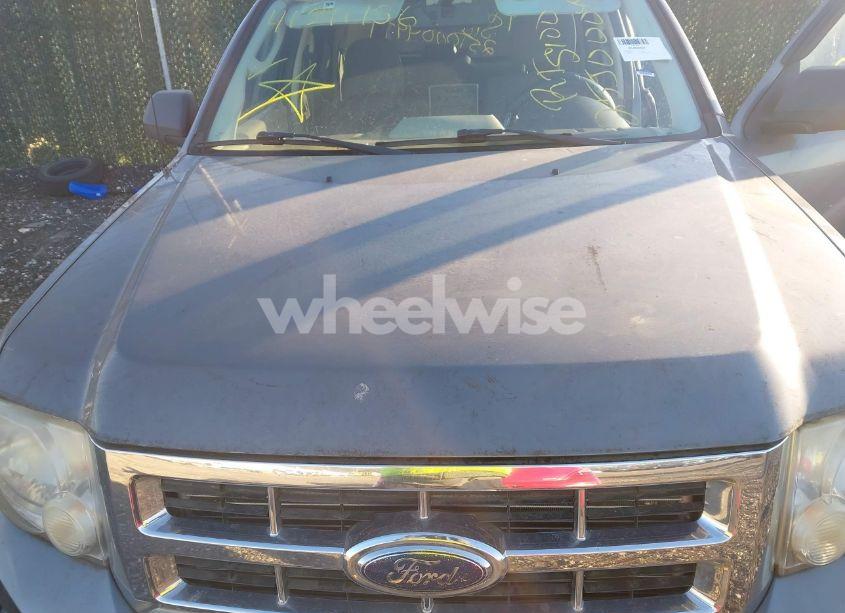 Photo 10 of 2009 Ford Escape XLT (VIN 1FMCU93739KA33781)