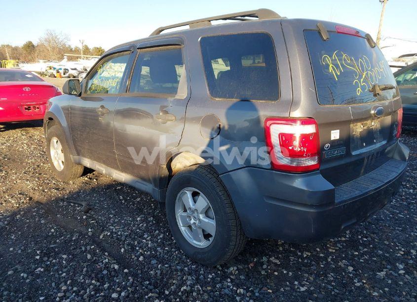 Photo 3 of 2009 Ford Escape XLT (VIN 1FMCU93739KA33781)