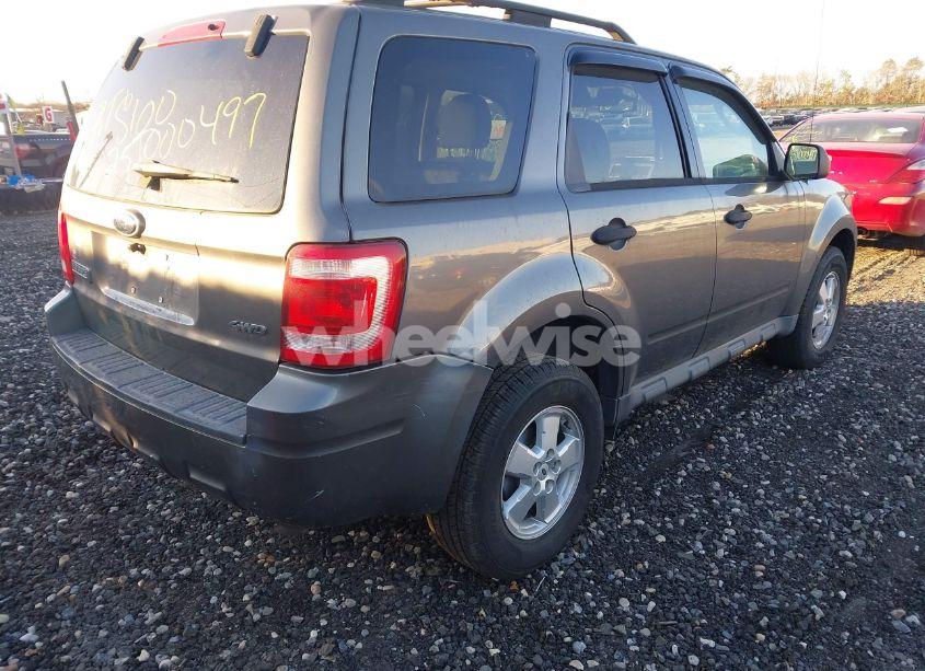 Photo 4 of 2009 Ford Escape XLT (VIN 1FMCU93739KA33781)