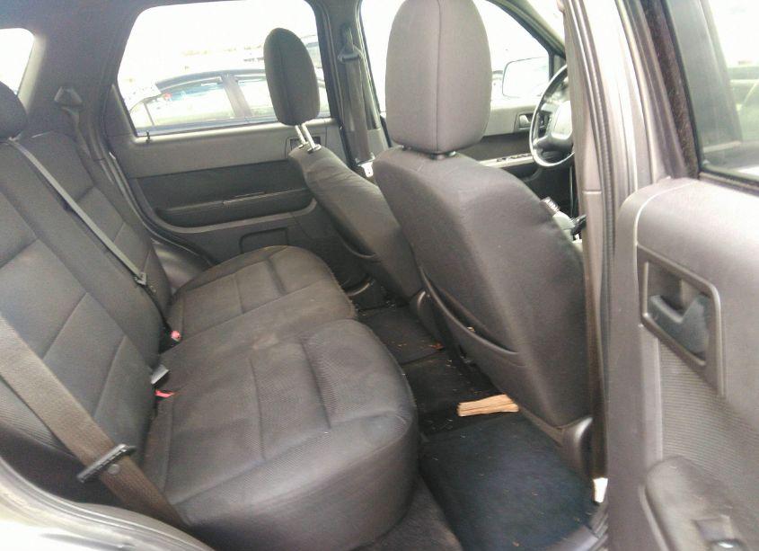 Photo 8 of 2009 Ford Escape XLT (VIN 1FMCU93749KA06962)
