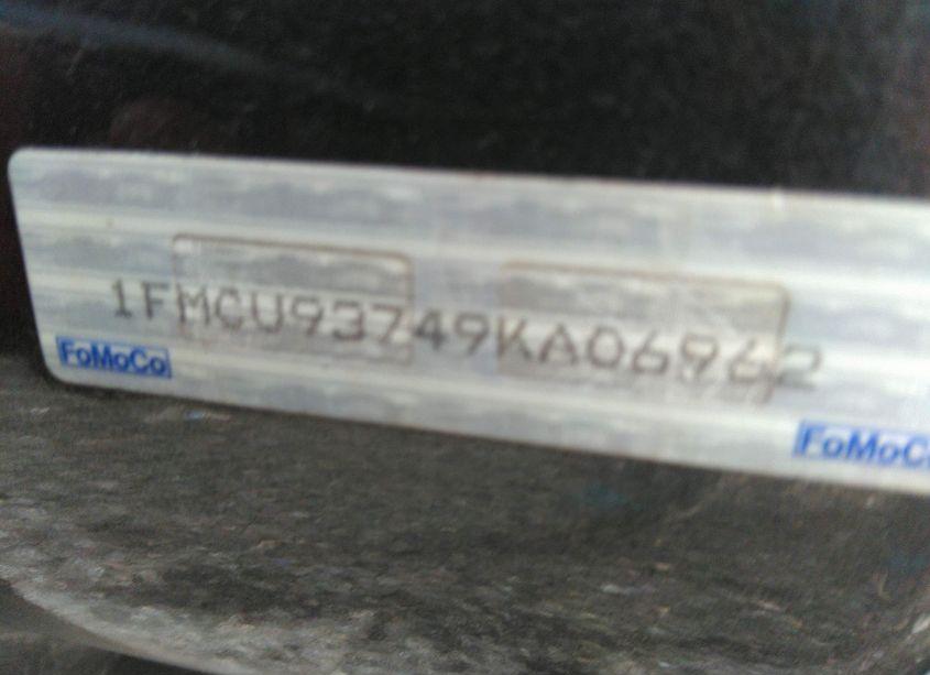 Photo 9 of 2009 Ford Escape XLT (VIN 1FMCU93749KA06962)