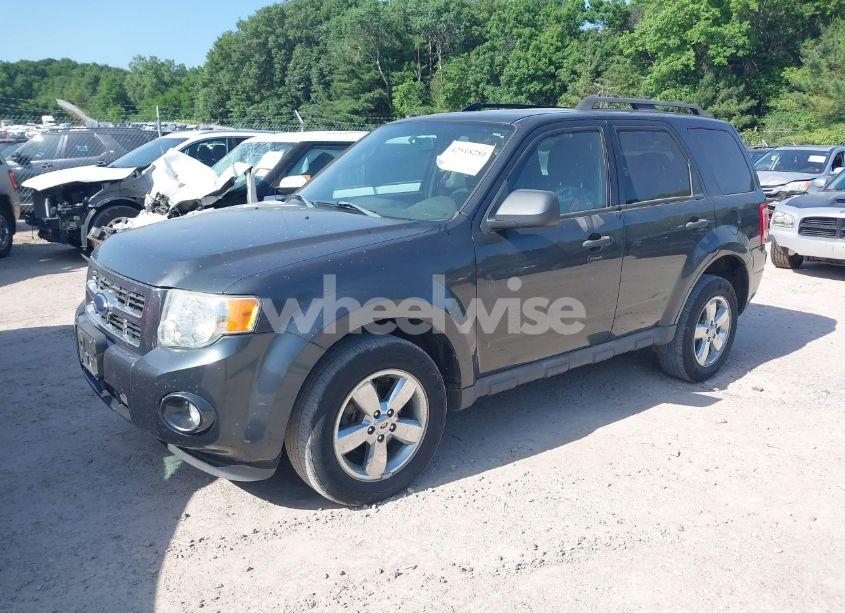 Photo 2 of 2009 Ford Escape XLT (VIN 1FMCU93759KB95251)