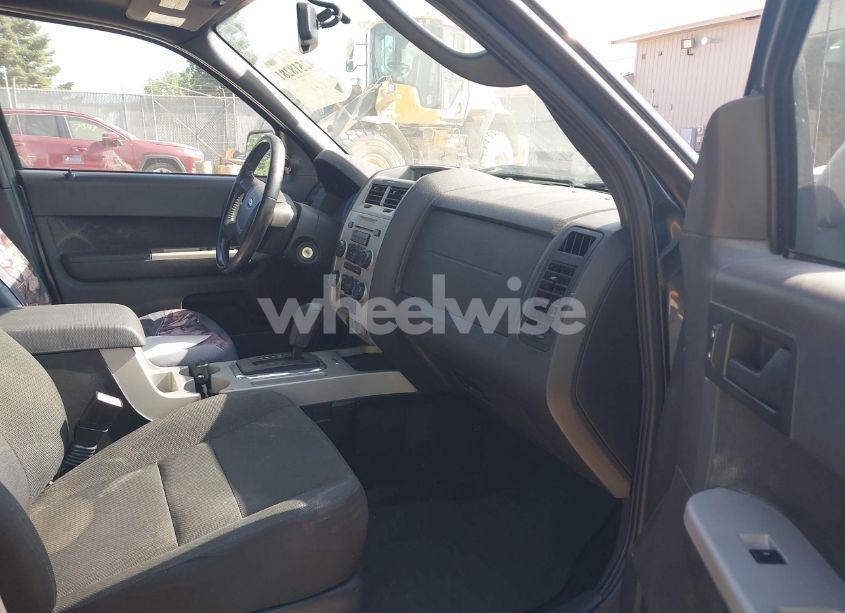 Photo 5 of 2009 Ford Escape XLT (VIN 1FMCU93759KB95251)