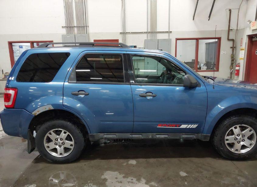 Photo 13 of 2009 Ford Escape XLT (VIN 1FMCU93759KC31147)