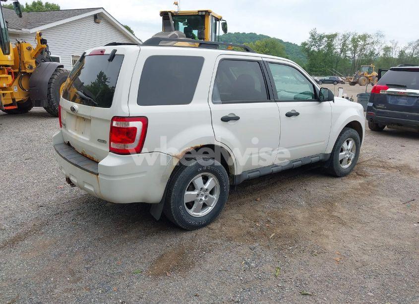 Photo 4 of 2009 Ford Escape XLT (VIN 1FMCU93779KA88945)