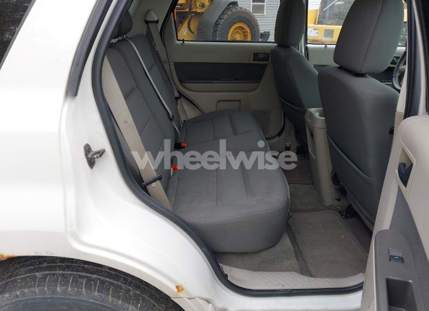 Photo 8 of 2009 Ford Escape XLT (VIN 1FMCU93779KA88945)