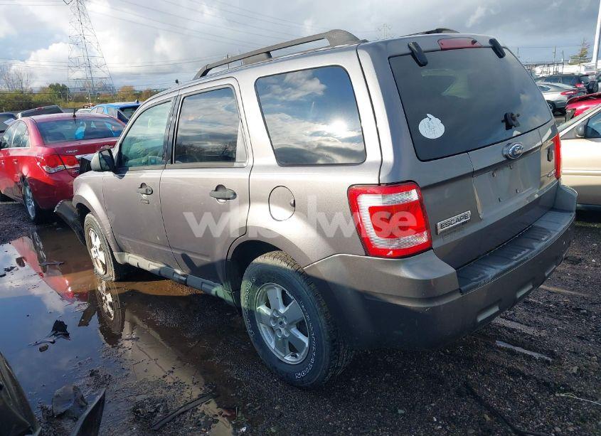 Photo 3 of 2009 Ford Escape XLT (VIN 1FMCU93779KB93176)